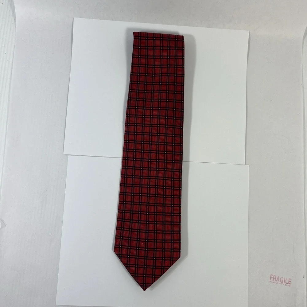 Jos A Bank Mens Tie3.75  in W x L60 in Silk Check Red Black